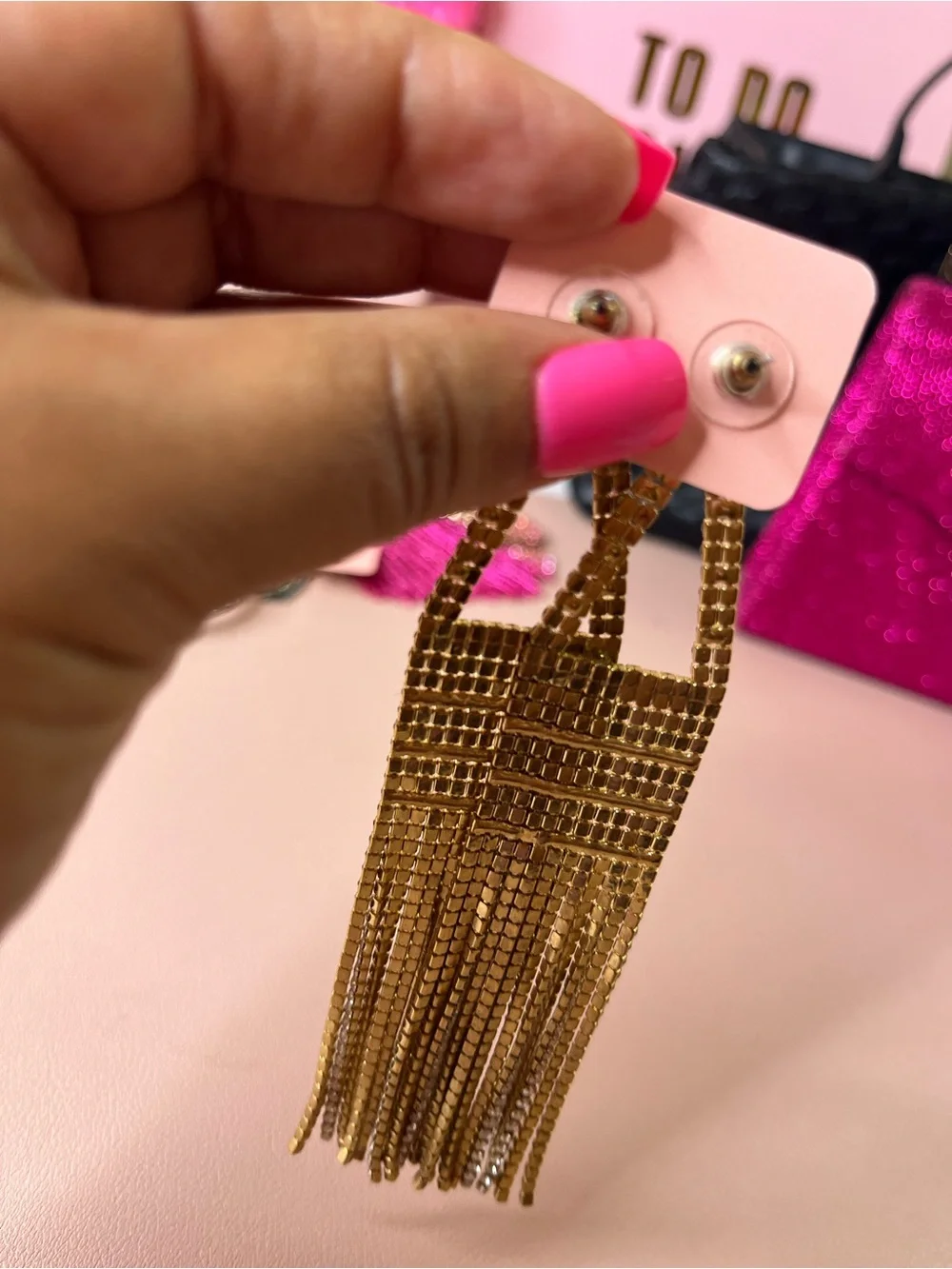 N/A elegant gold